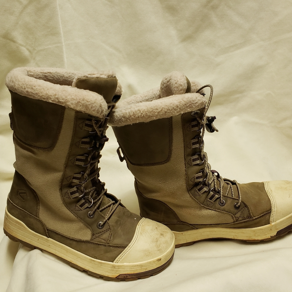 Keen sneaker boots